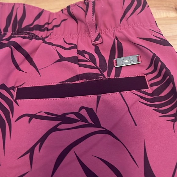 Under Armour Women’s Pink Quartz 9” Golf Shorts - Picture 6 of 13